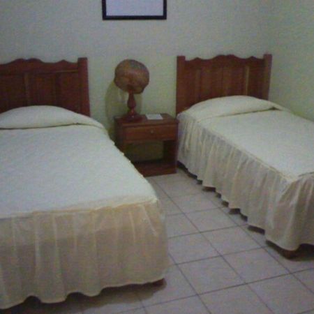 Nakum Hotel Флорес Екстер'єр фото
