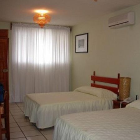 Nakum Hotel Флорес Екстер'єр фото