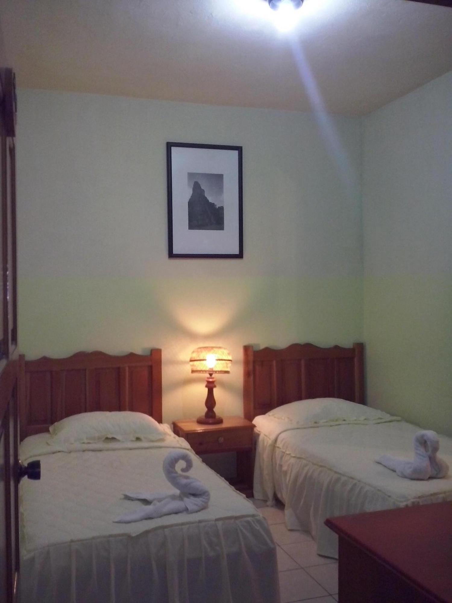 Nakum Hotel Флорес Екстер'єр фото