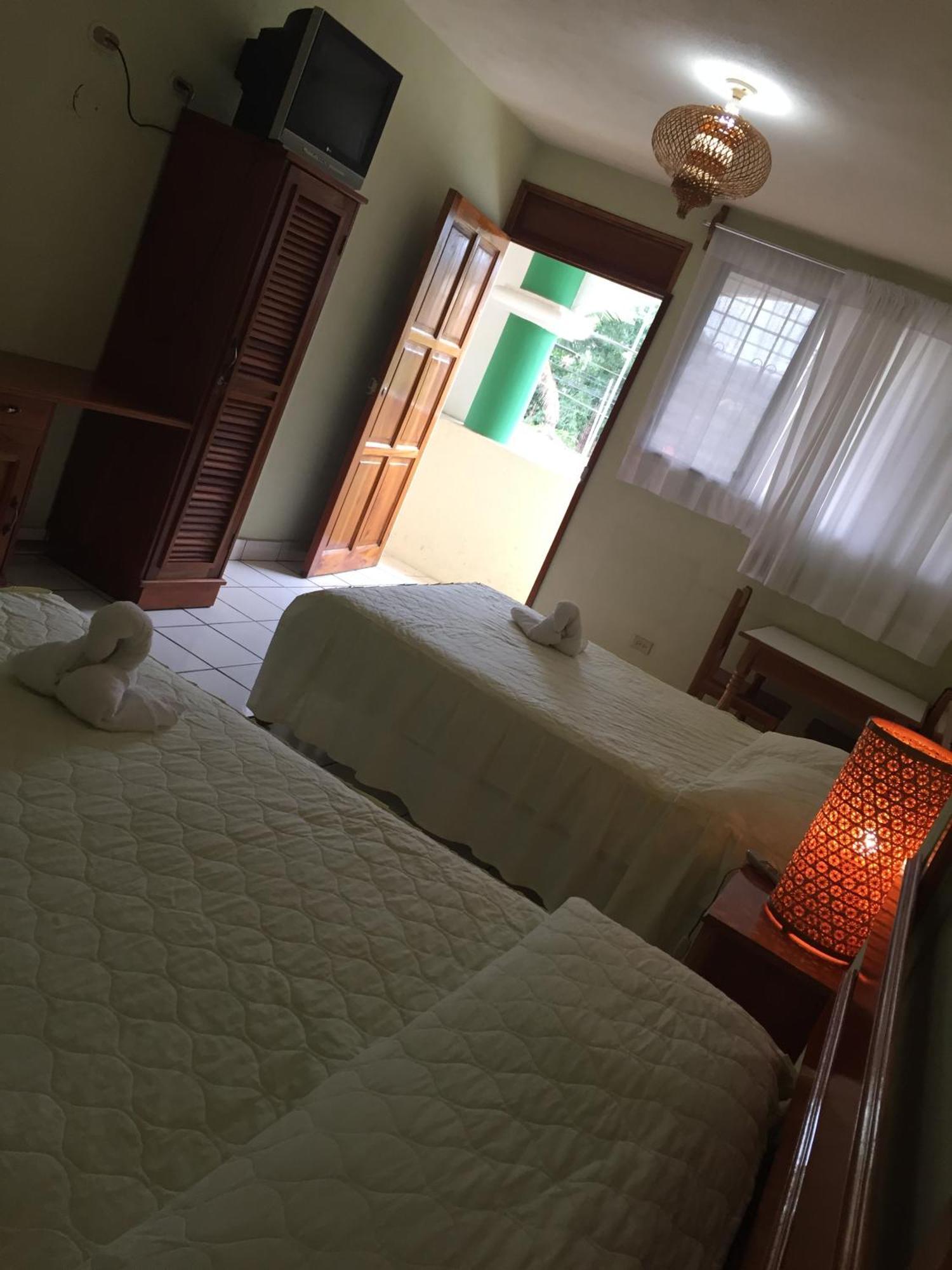 Nakum Hotel Флорес Екстер'єр фото